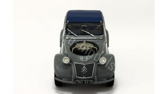 Citroën 2CV Sahara Gris Clair AC132 1961