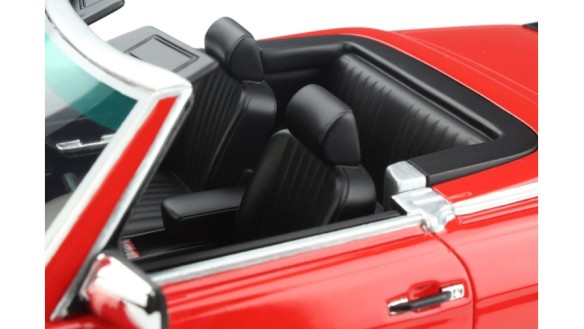 Mercedes-Benz R107 500 SL AMG Signal Red 568 1986