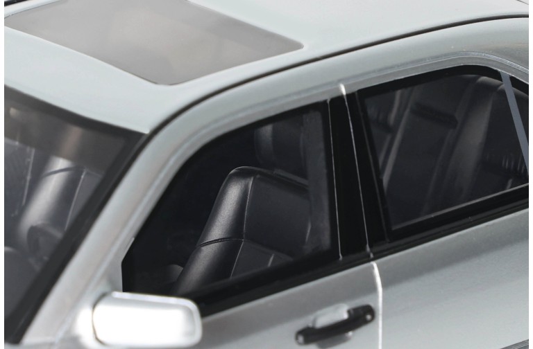 Mercedes-Benz C36 AMG W202 Brilliant Silver 1990