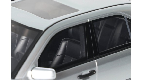 Mercedes-Benz C36 AMG W202 Brilliant Silver 1990