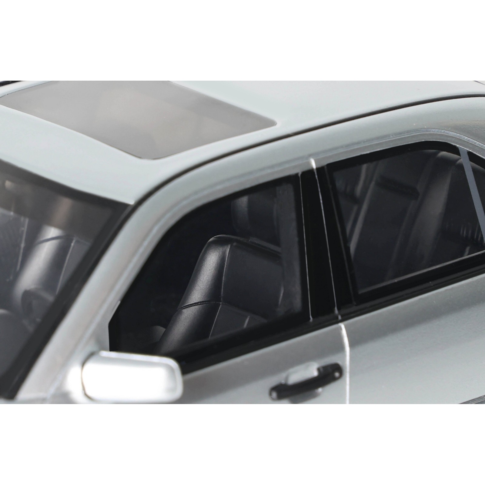 Mercedes-Benz C36 AMG W202 Brilliant Silver 1990