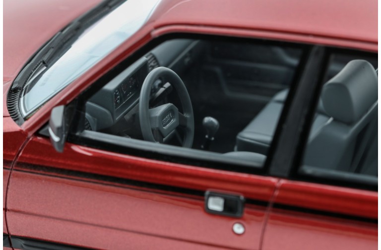 Peugeot 305 GTX Rouge Plaisir 1985