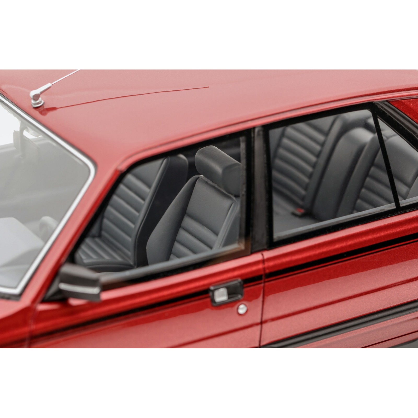 Peugeot 305 GTX Rouge Plaisir 1985