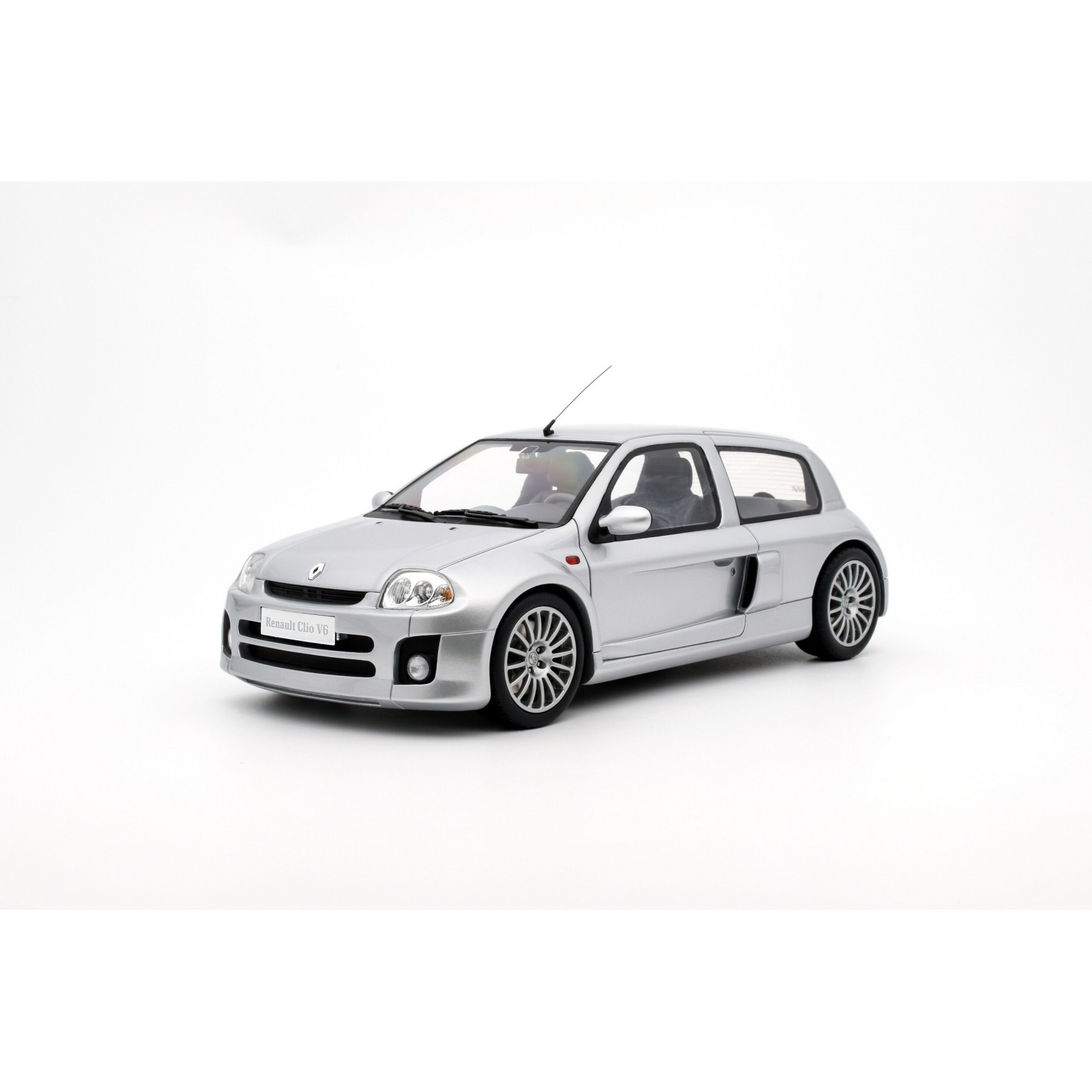 Renault Clio V6 Phase 1 Silver 2001