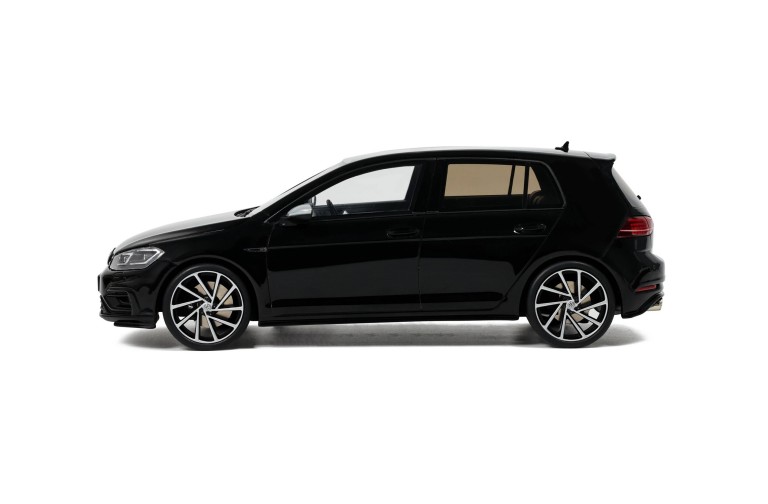 Volkswagen Golf VII R 5 doors Deep Black LC9X 2017