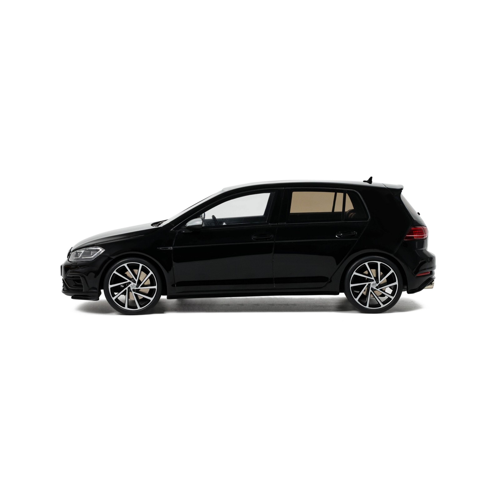 Volkswagen Golf VII R 5 doors Deep Black LC9X 2017