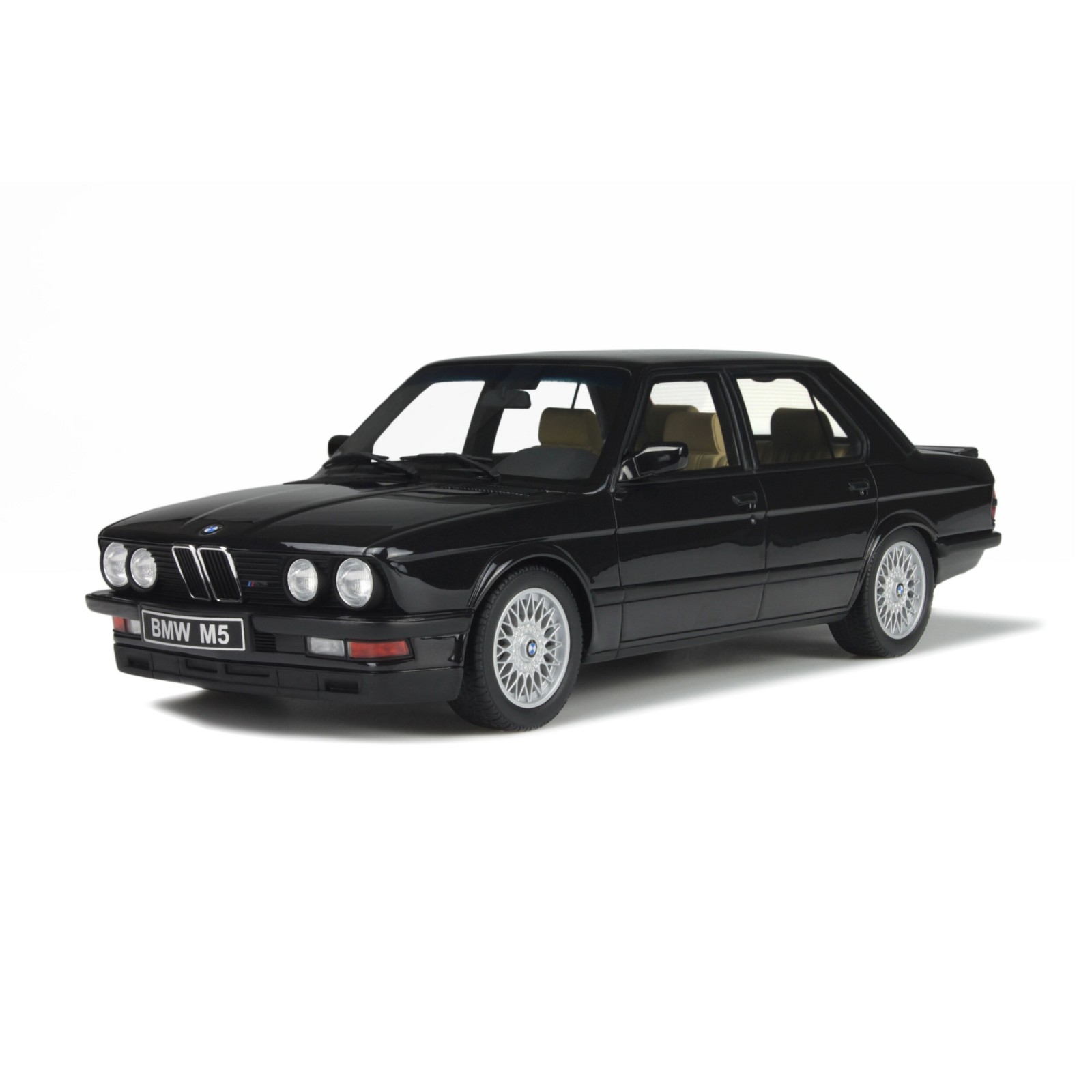 BMW E28 M5 Diamond Black 1984