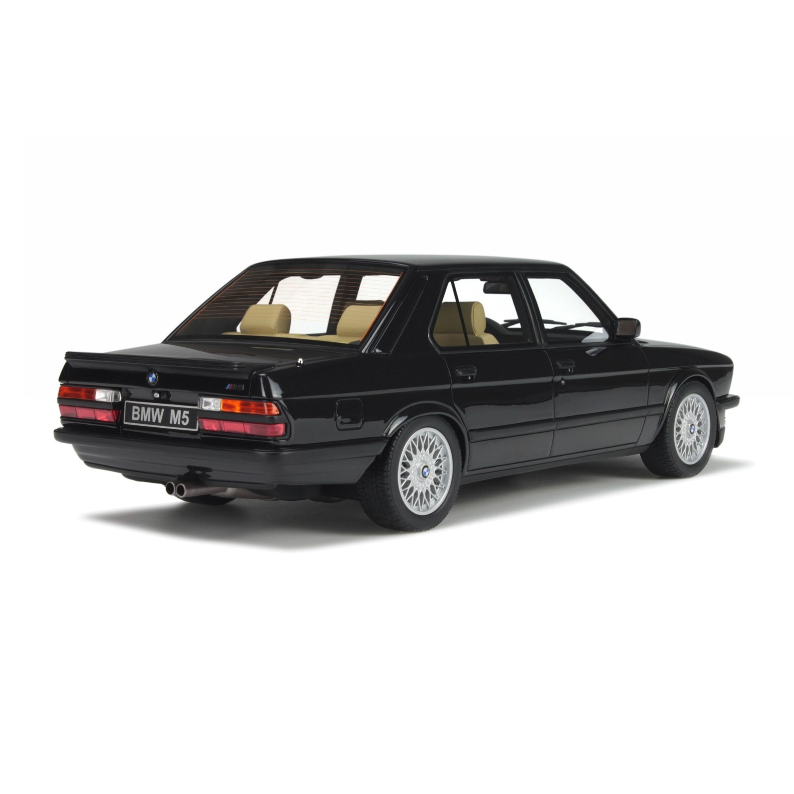 BMW E28 M5 Diamond Black 1984
