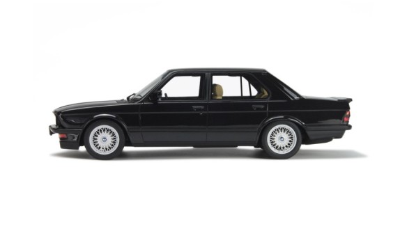 BMW E28 M5 Diamond Black 1984