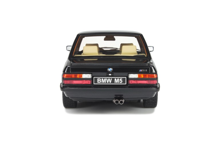BMW E28 M5 Diamond Black 1984