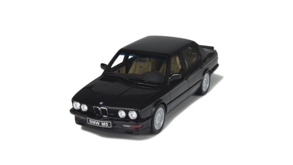 BMW E28 M5 Diamond Black 1984