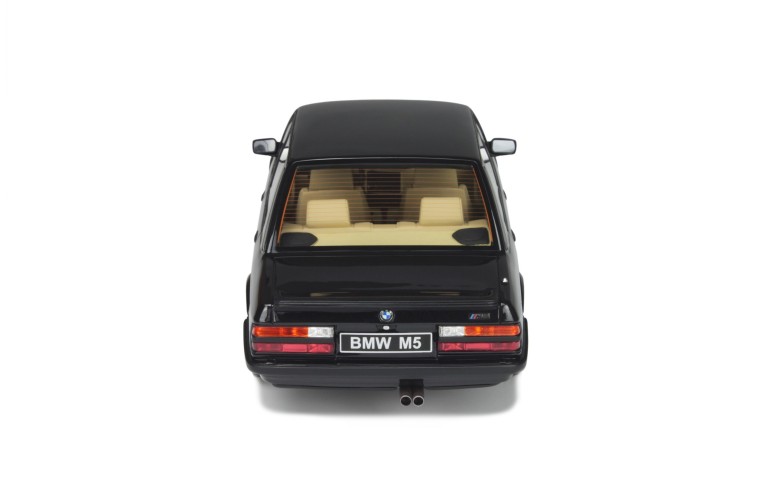 BMW E28 M5 Diamond Black 1984