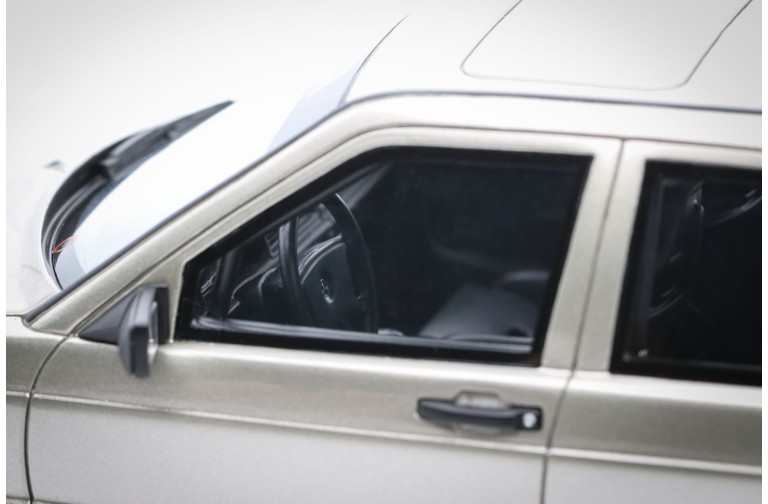 Mercedes-Benz 190E 2.3 16 W201 Smoke Silver Metallic 1984