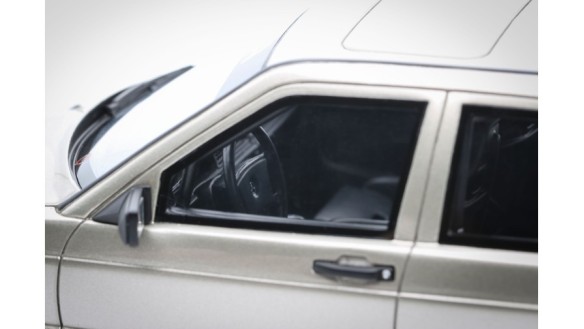 Mercedes-Benz 190E 2.3 16 W201 Smoke Silver Metallic 1984