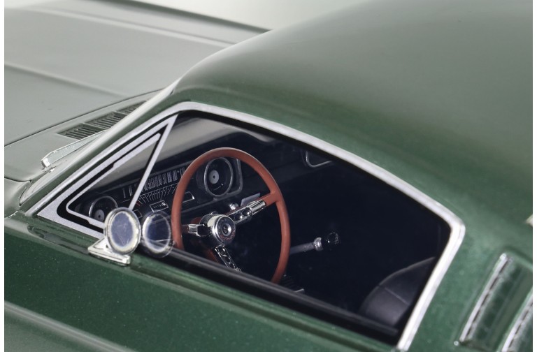 Ford Mustang Fastback Ivy Green Poly M1879 1965