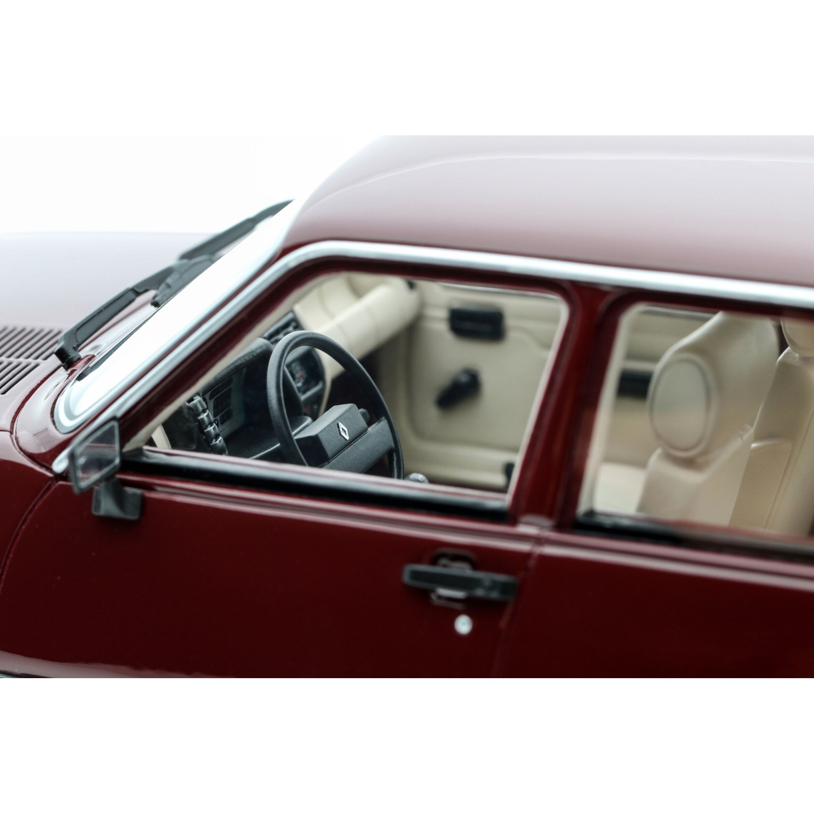 Renault 5 GTL (5 doors) Bordeaux 721 1984