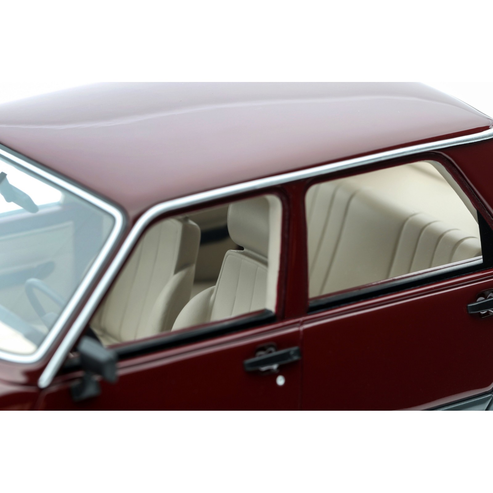 Renault 5 GTL (5 doors) Bordeaux 721 1984