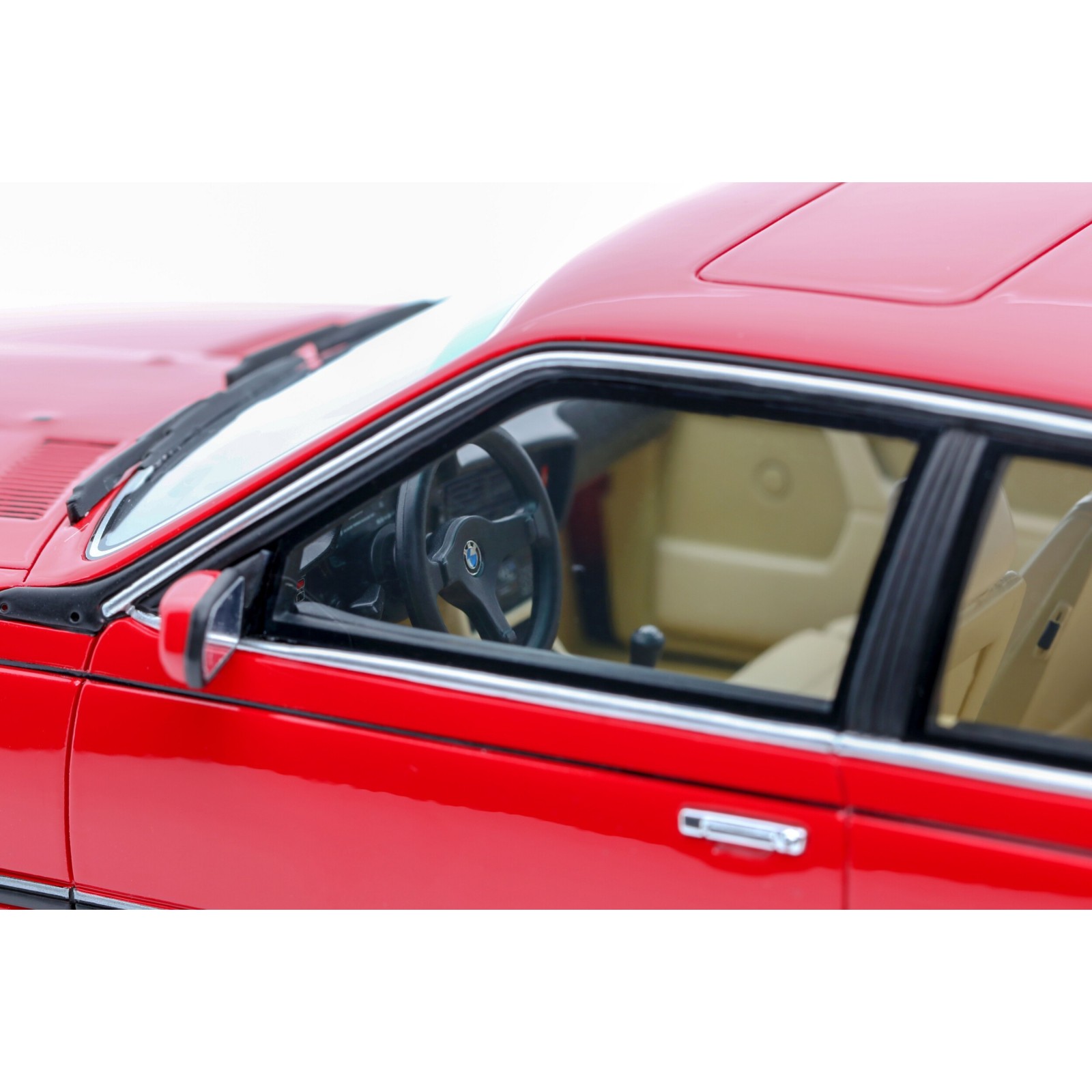 BMW E24 M6 Henna Red 1986