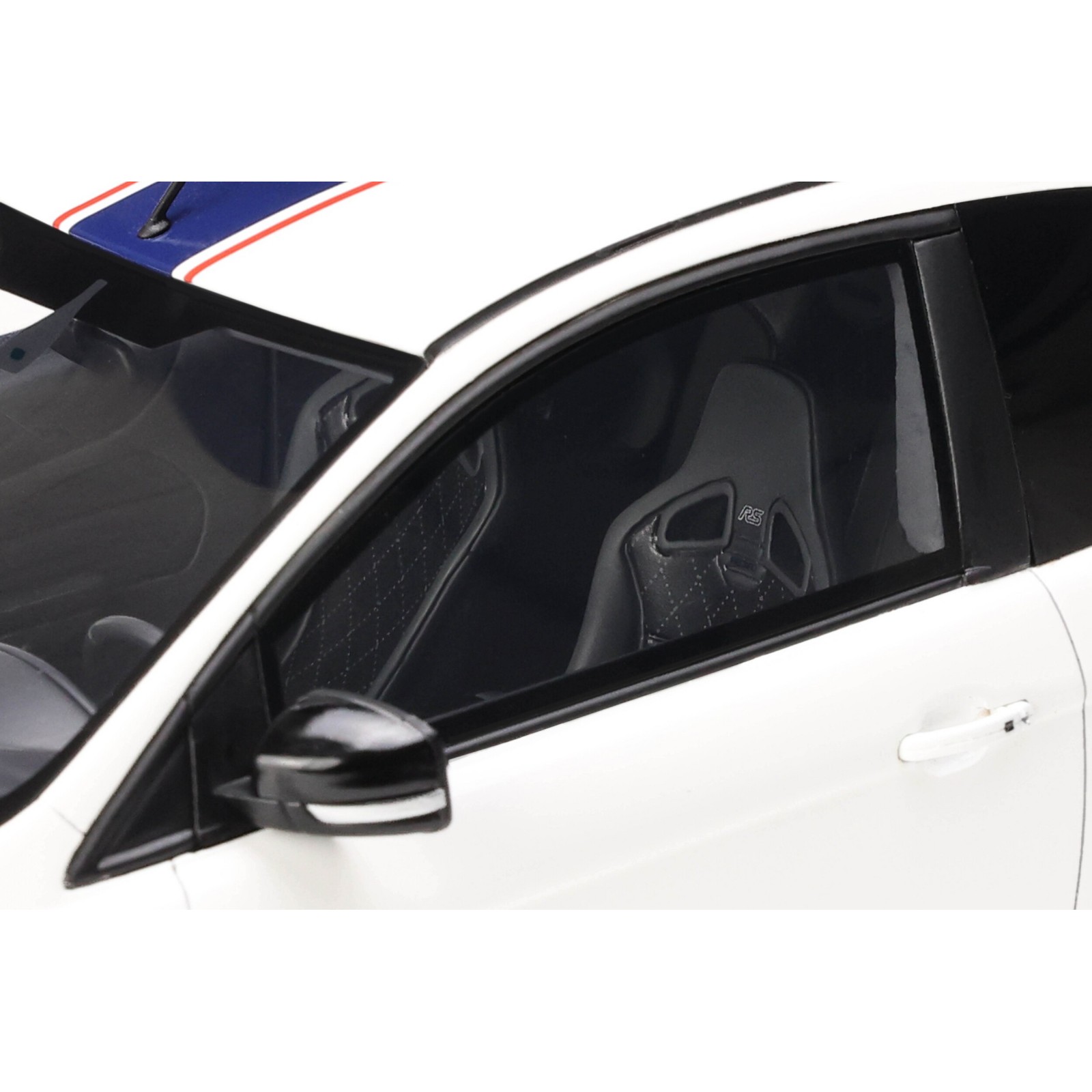 Ford Focus Mk2 RS Le Mans White 2010