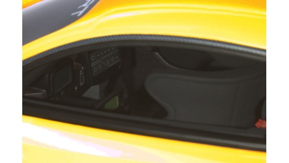 Renault R.S. 01 Yellow 2014