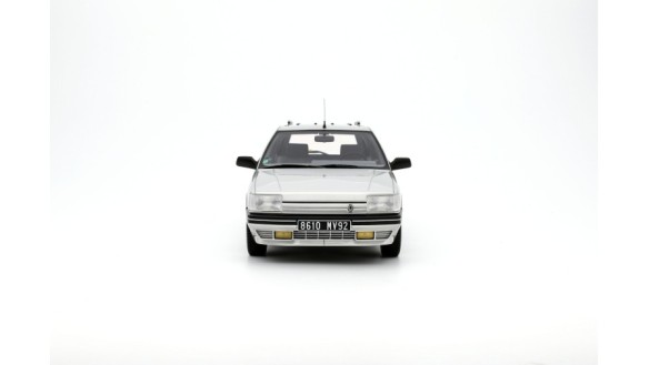 Renault 21 Nevada Phase 1 Argent Metallic 1988