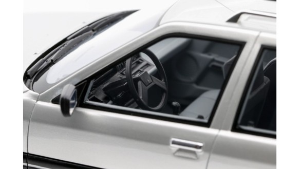 Renault 21 Nevada Phase 1 Argent Metallic 1988