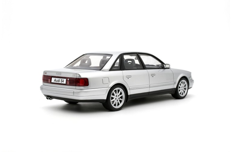 Audi S4 (C4) 4.2 V8 Crystal Silver C6 1993