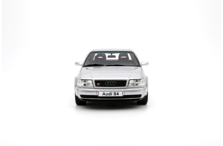 Audi S4 (C4) 4.2 V8 Crystal Silver C6 1993