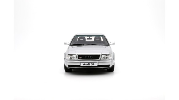 Audi S4 (C4) 4.2 V8 Crystal Silver C6 1993