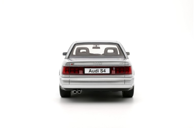 Audi S4 (C4) 4.2 V8 Crystal Silver C6 1993