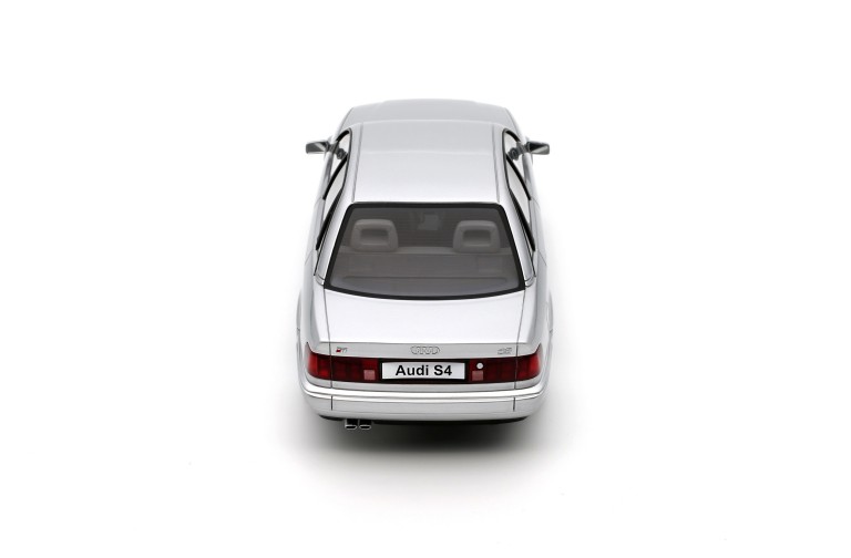 Audi S4 (C4) 4.2 V8 Crystal Silver C6 1993