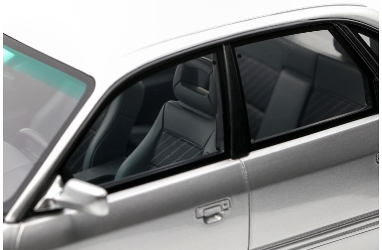 Audi S4 (C4) 4.2 V8 Crystal Silver C6 1993