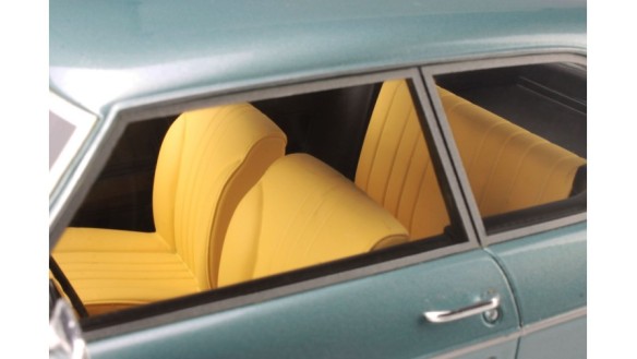 Peugeot 204 Coupé Bleu Clair Métal 1966