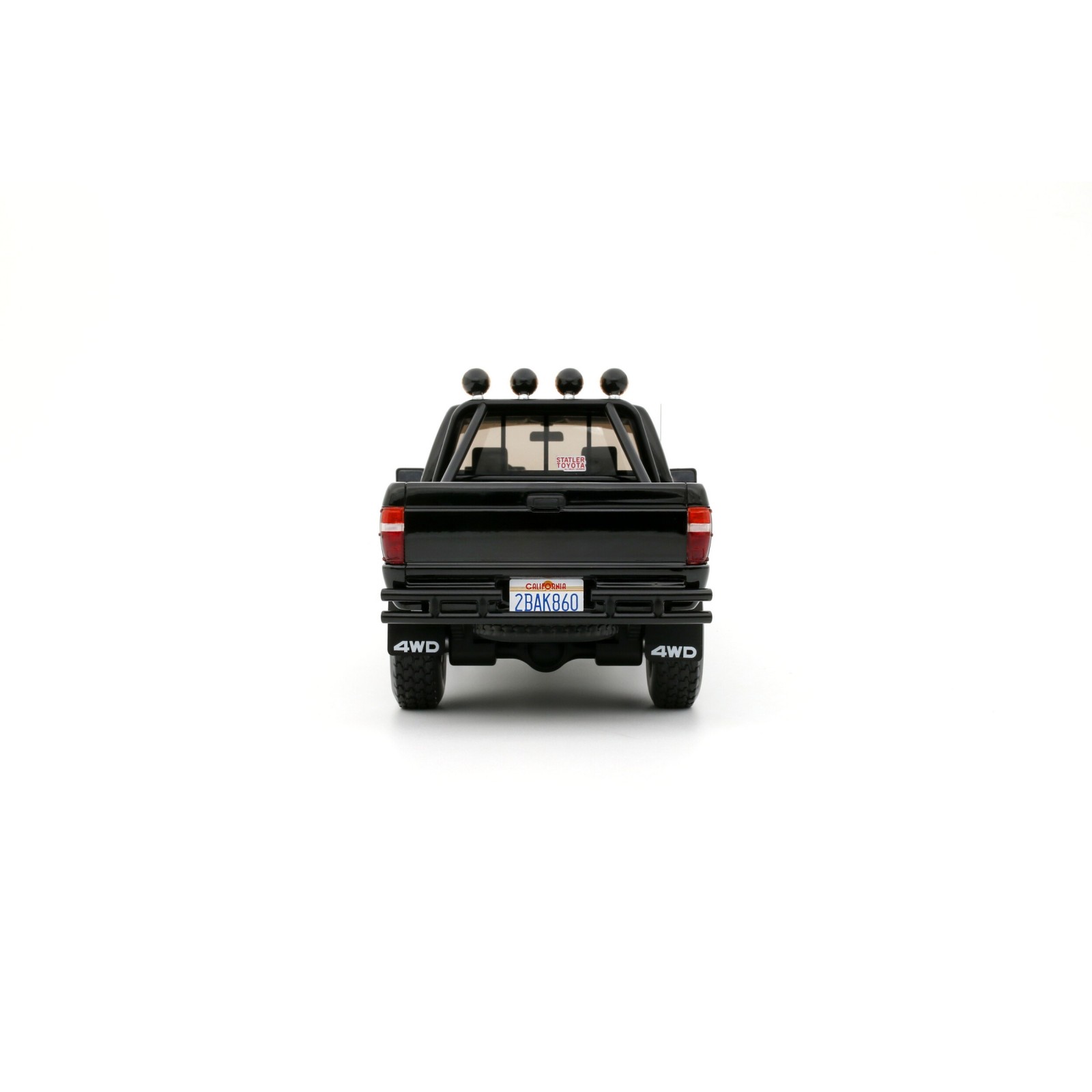 Toyota Hilux SR5 Glossy Black 202 1985