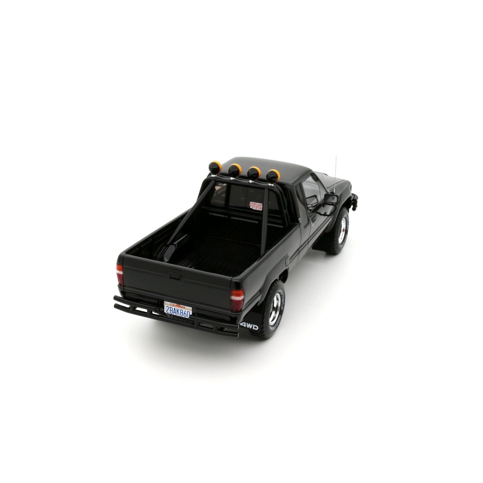 Toyota Hilux SR5 Glossy Black 202 1985