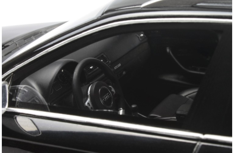 Audi RS 4 (B4) Avant Phantom Black Pearl Effect 2006