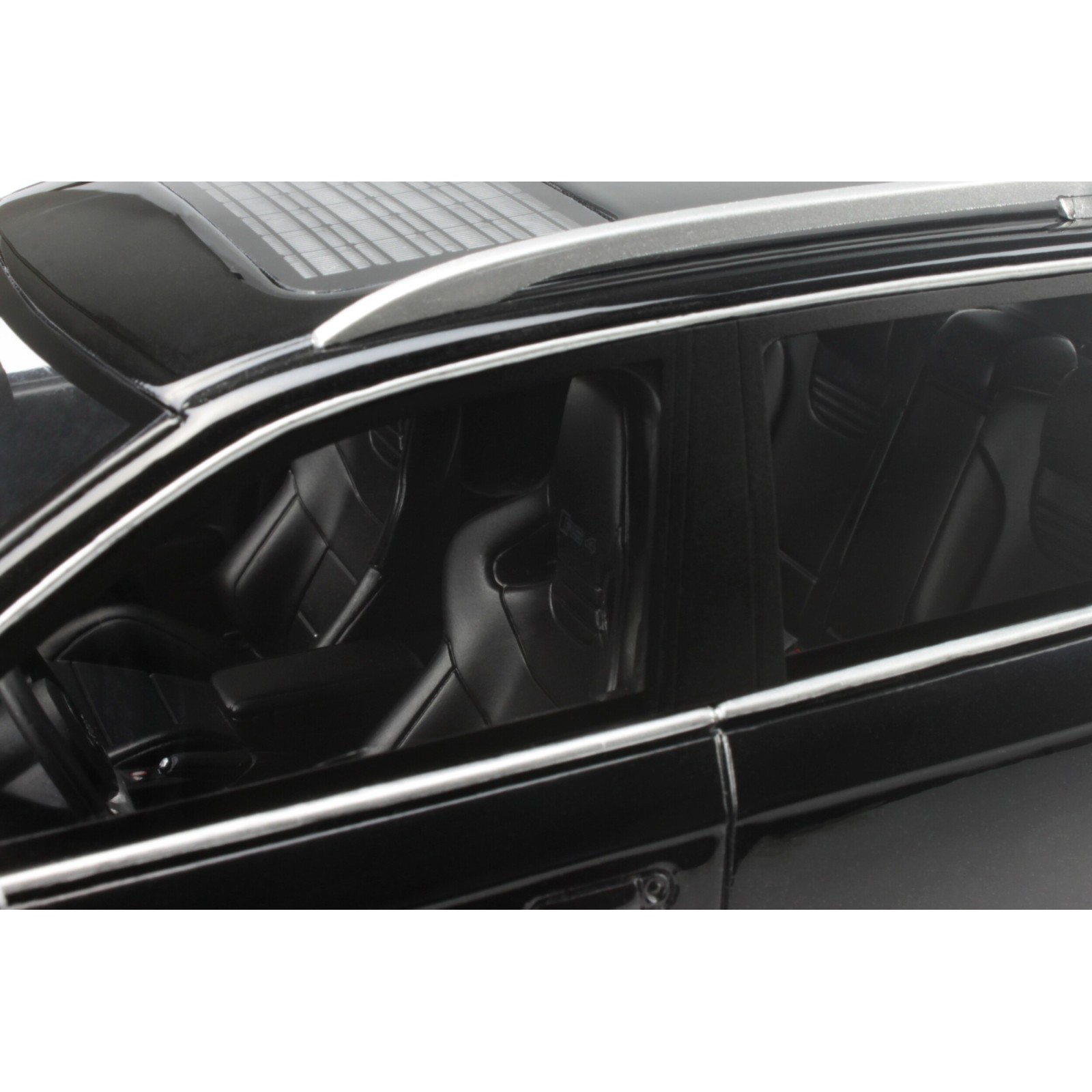 Audi RS 4 (B4) Avant Phantom Black Pearl Effect 2006