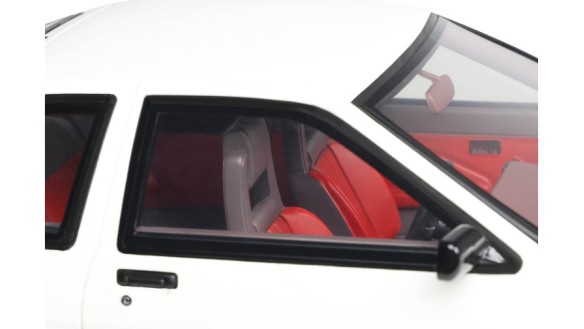 Toyota Sprinter Trueno AE86 White 1985