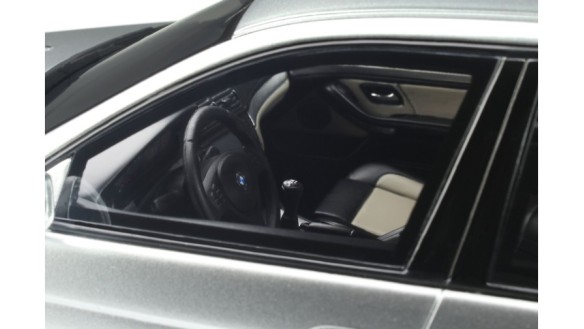 BMW E39 M5 Titanium Silver 2002
