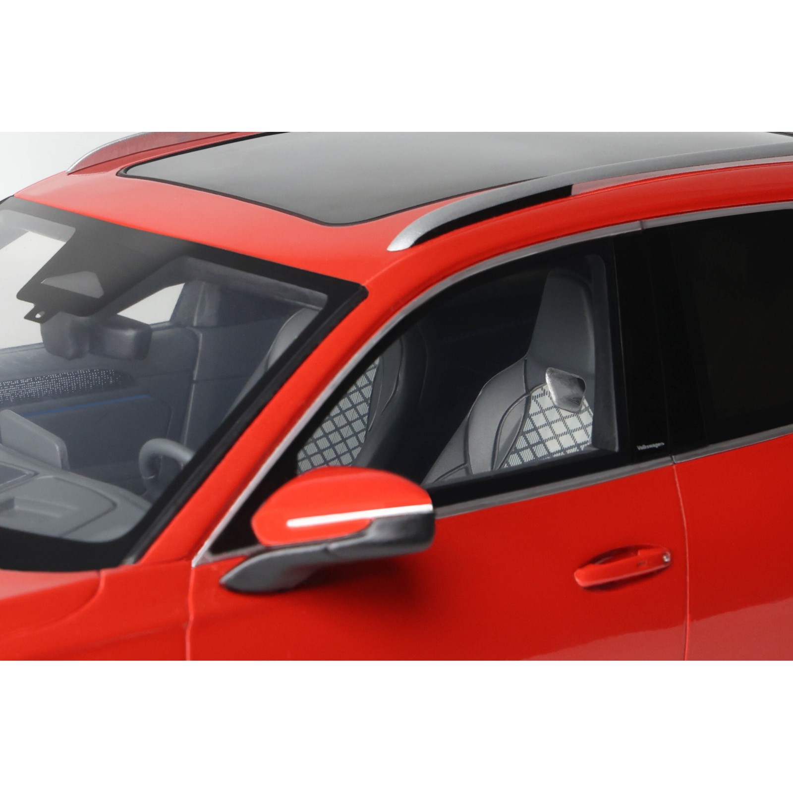 Volkswagen Tiguan e Tsi R-Line Persimmon Red Metallic LB3B 2024