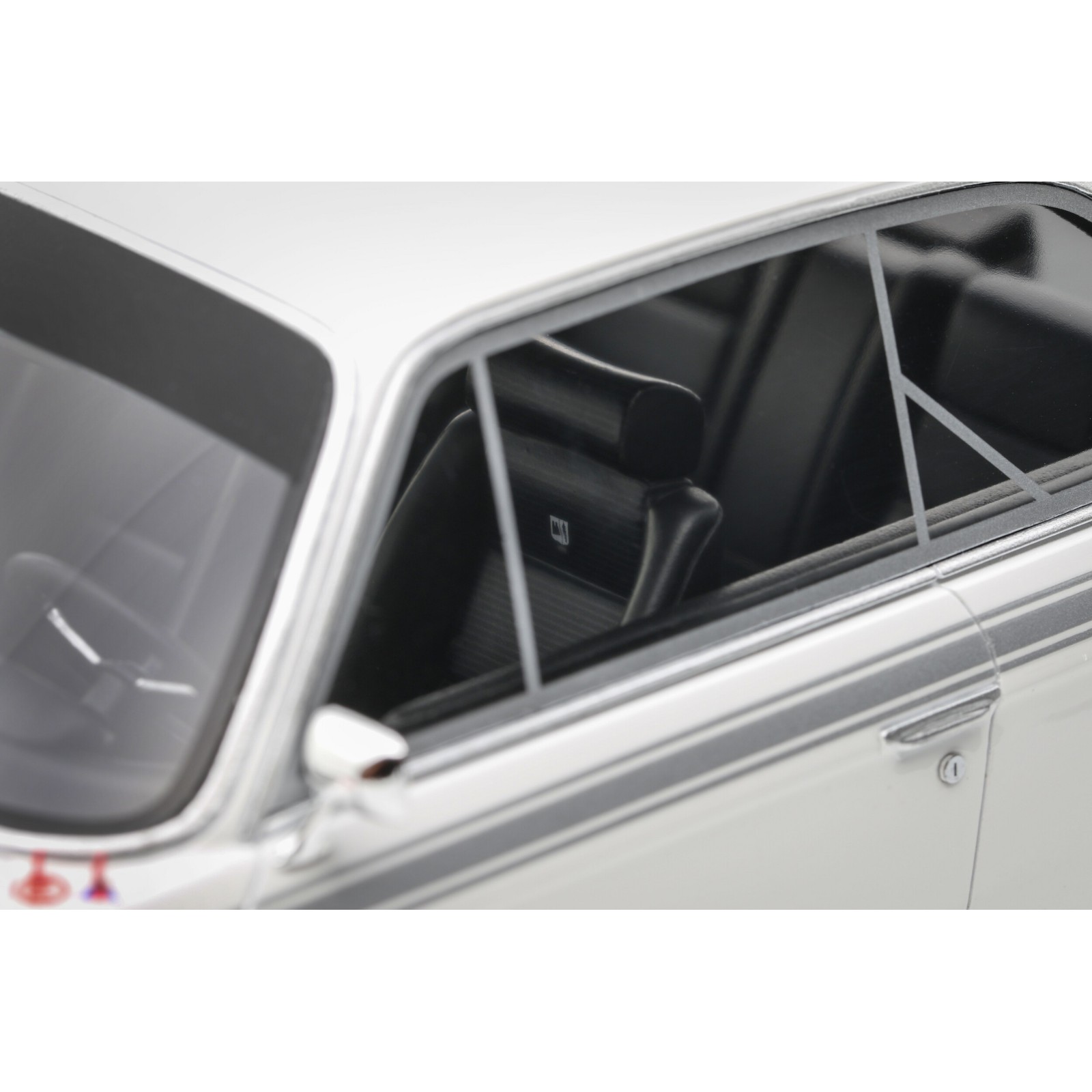 BMW 3,0 CSL Chamonix White 1972