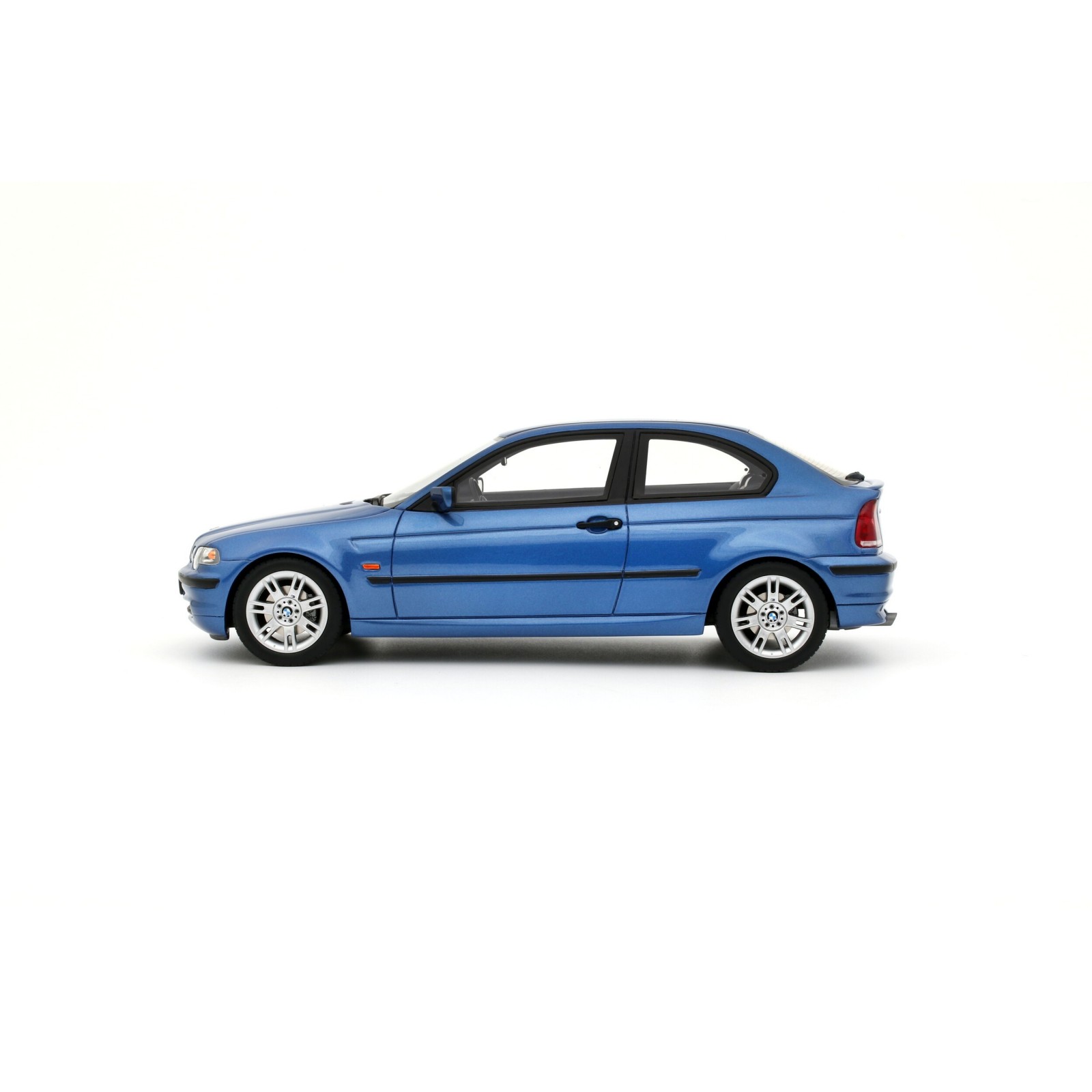 BMW E46 318 ti Compact Estoril Blue 2002