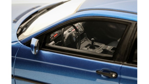 BMW E46 318 ti Compact Estoril Blue 2002