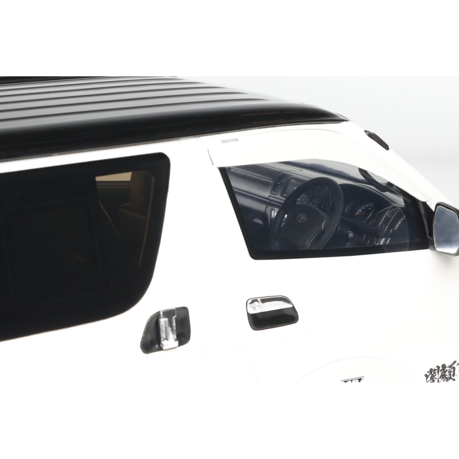 Toyota Hiace Super GL Custom Pearl White 2008