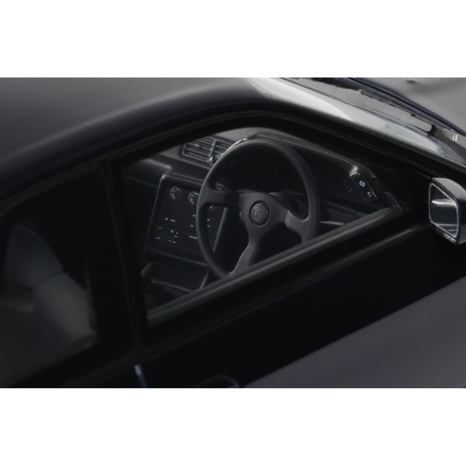 Nissan Skyline GT-R (BNR32) Dark Blue Pearl TH1 1993