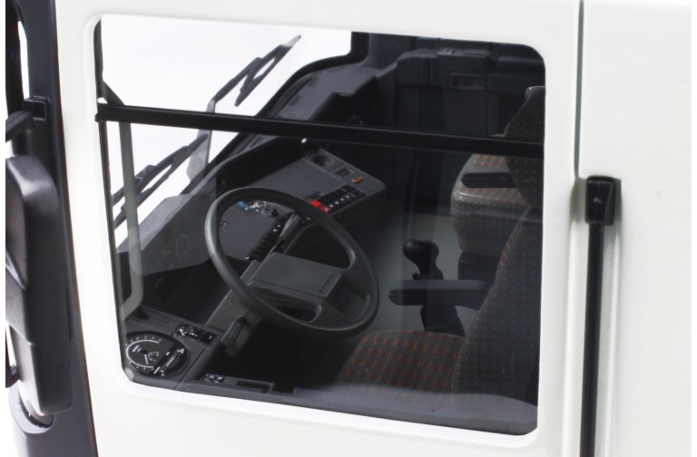 Renault AE 500 Magnum Blanc Glacier 1990