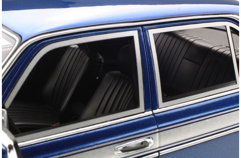 Mercedes-Benz W123 AMG Lapis Blau 1983