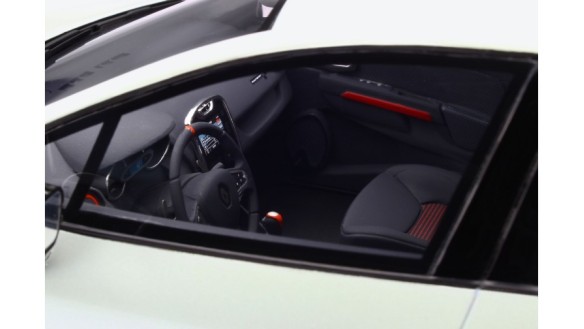 Renault Clio 4 R.S. Blanc Perle Mica 2013