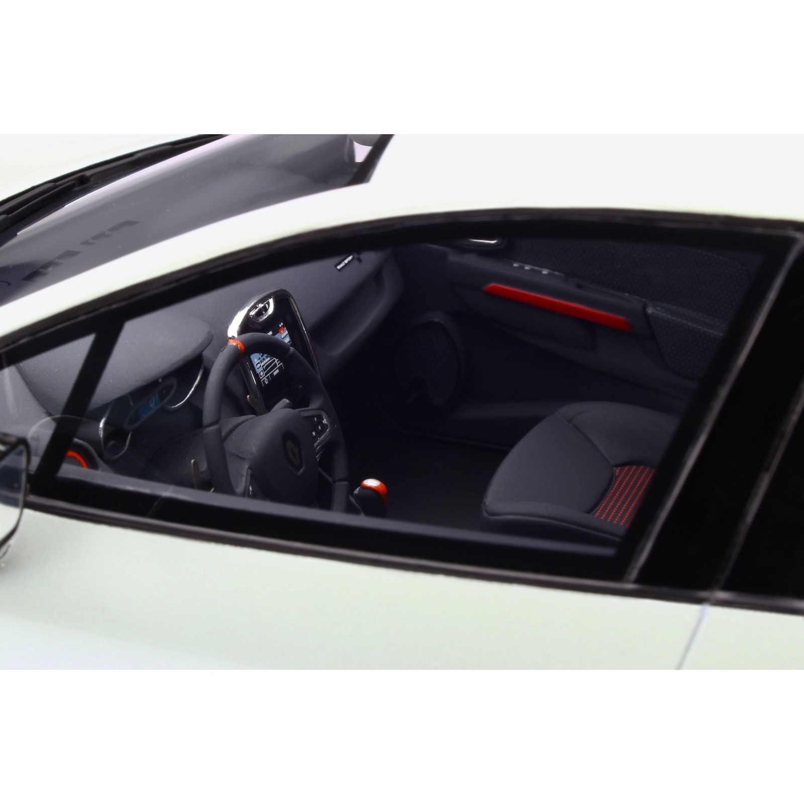 Renault Clio 4 R.S. Blanc Perle Mica 2013