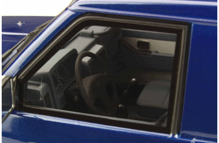 Nissan Patrol GR Blue TH1 & Silver KJ1 1992